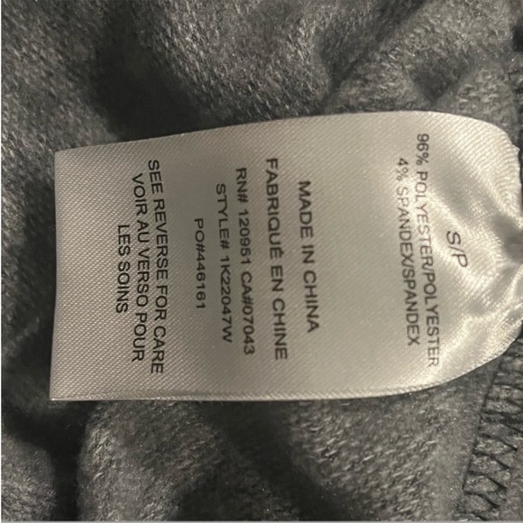 Women’s hooded sweatshirt with skull pattern - Picture 7 of 7